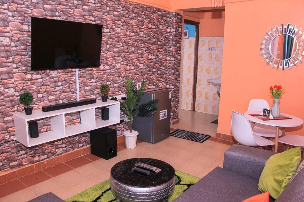 Cozy Homes 1 Bedroom House With Wi-Fi King Size Bed. Free Parking Naivasha Zewnętrze zdjęcie